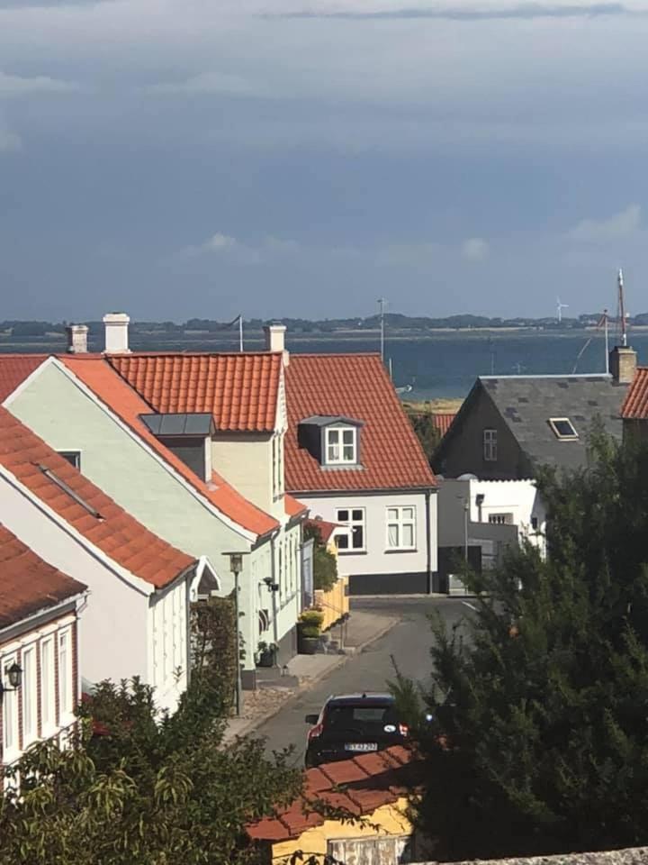 Den Lille Skole - Ferie Pa Aero I Marstal By - Vaerelser Hotell Eksteriør bilde